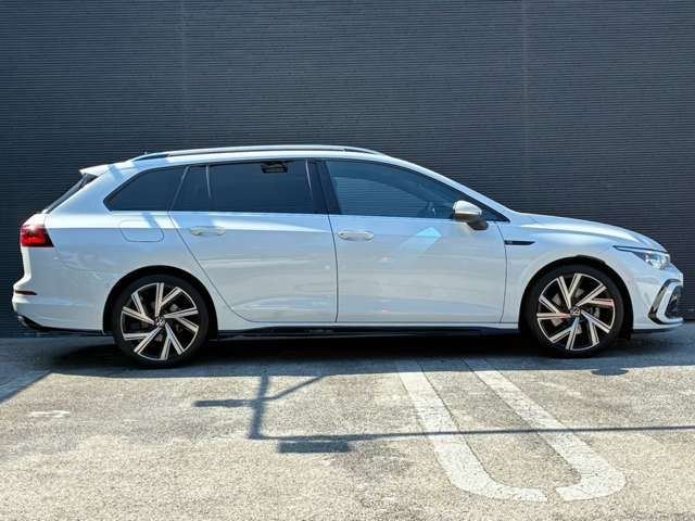 VOLKSWAGEN Golf Variant, 2023