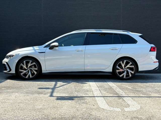 VOLKSWAGEN Golf Variant, 2023